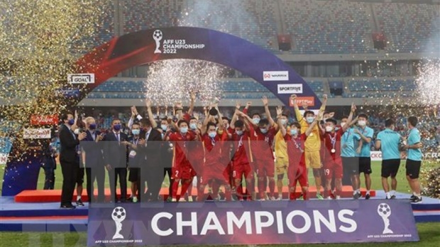 President, PM congratulate U23 football team for winning AFF championship